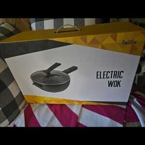 New electric wok (non stick coating)9 cooking function)